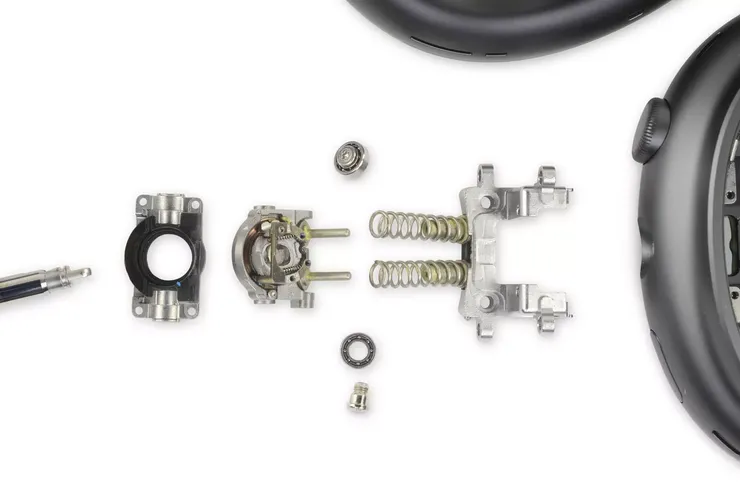 iFixit의 AirPods 맥스 분해, 소니와 Bose 헤드폰 '장난감처럼' 보이게 만들어 이미지 2