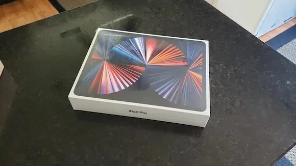 129iPadPro-arrival-1.jpg