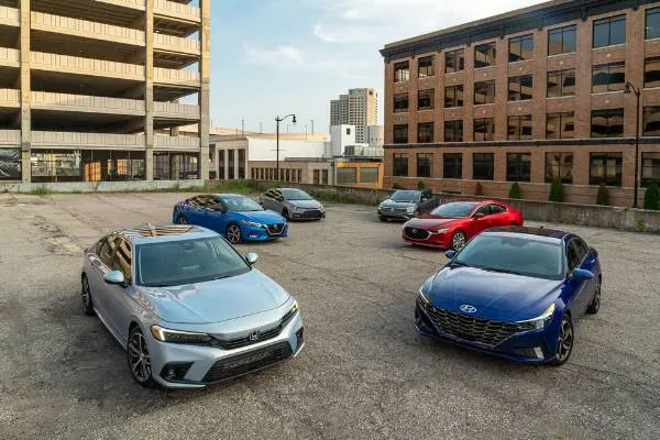 2022-honda-civic-vs-2021-hyundai-elantra-mazda-3-nissan-sentra-toyota-corolla-volkswagen-jetta-101-1632319825.jpg