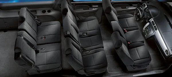 01 Chevy Suburban.jpg