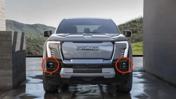 2024-Sierra-EV-Denali-Edition-1-021.jpg
