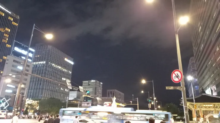 이번달 회식 마치고 광화문입니다!.jpg 이미지 1