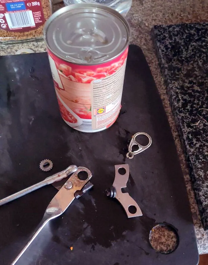 infuriating-annoying-things-30-6501cafe0ec75__700.jpg