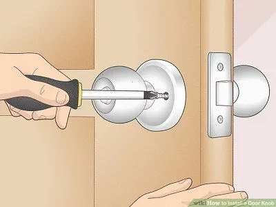 aid9554209-v4-728px-Install-a-Door-Knob-Step-9-Version-2.jpg