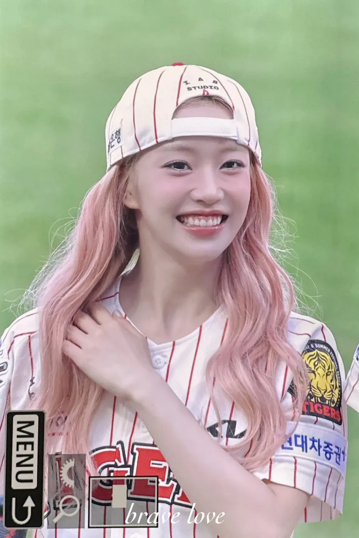 GxBGYWNbUAE4x4I.jpg