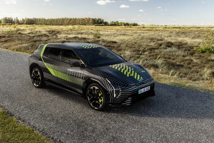 Small-29240-kia-ev4-gt-tannistest-highres-1.jpg