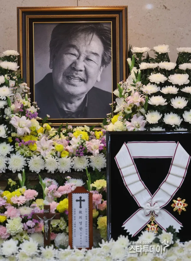 내가 먼저 갔어야..미안해' 오지명, 절친 故 최불암 빈소서 애통한 심경 이미지 2