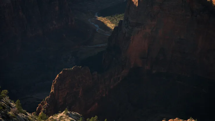Zion_Ep_01.00_02_16_04.Still079.jpg