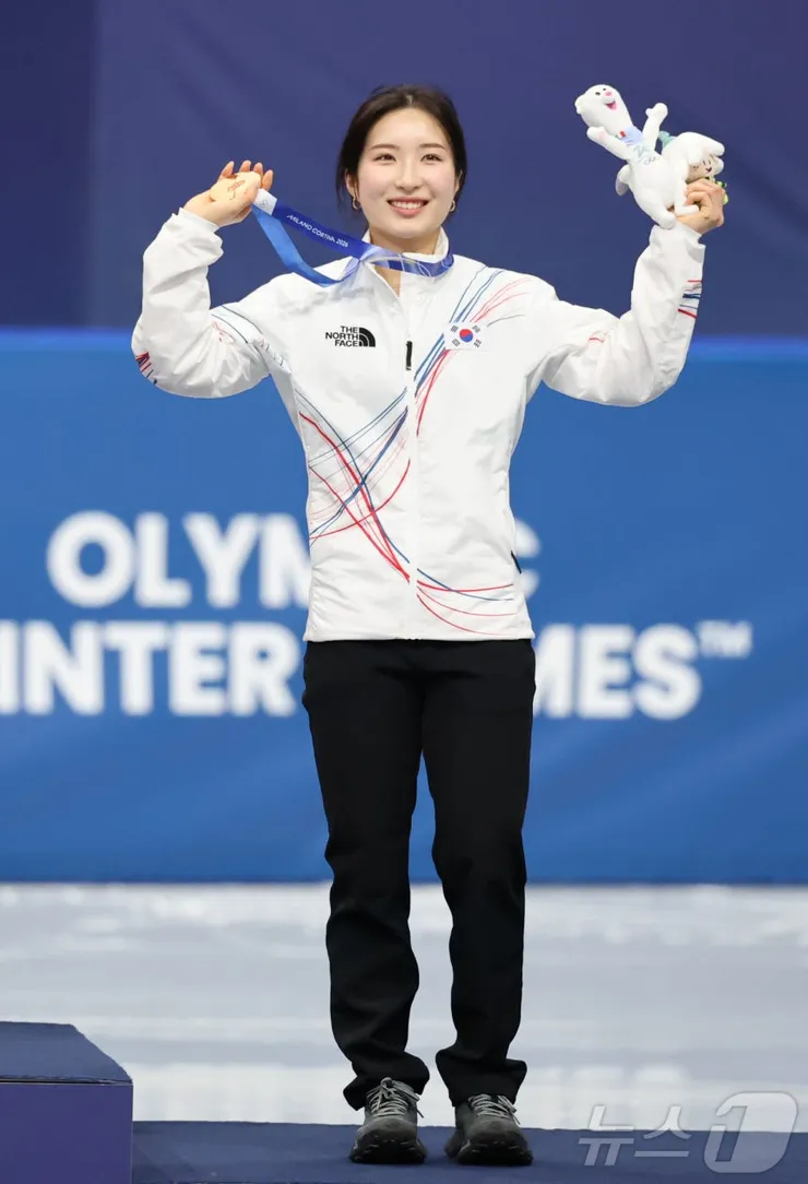 김길리, 쇼트트랙 女 1000m 동메달 획득… 대한민국 6번째 메달 이미지 7