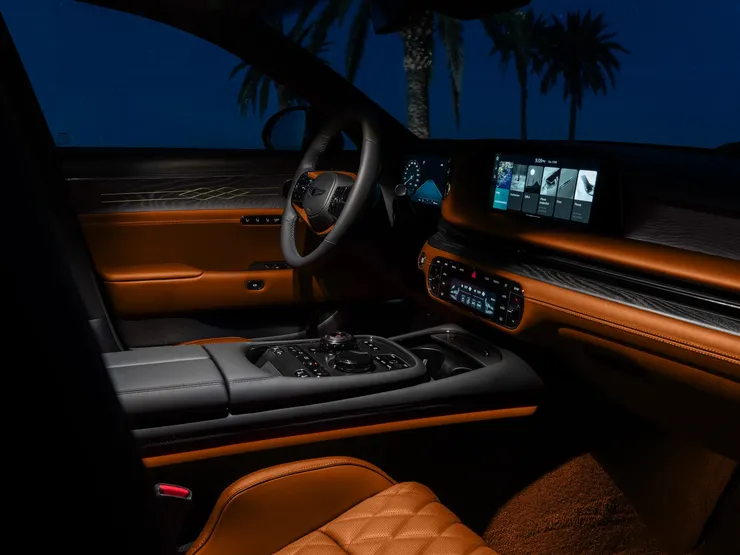 genesis-g90-black-tailored-4.webp