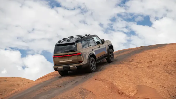 2024-lexus-gx-550-overtrail-in-earth (1)4.jpg