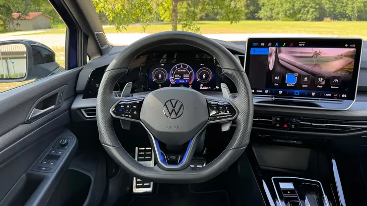 2026-volkswagen-golf-r.jpg