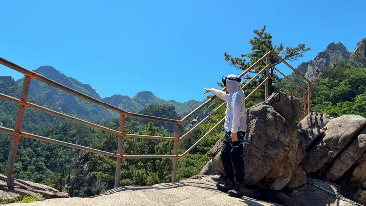 DJI_20260530125502_0001_D_joined_stabilized.00_02_48_18.Still026.jpg