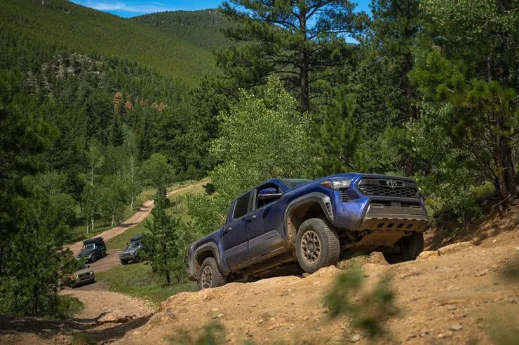 Destination-Outdoor-Toyota-224_815.webp