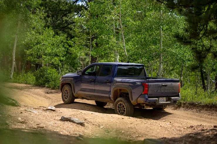 Destination-Outdoor-Toyota-236_815.webp