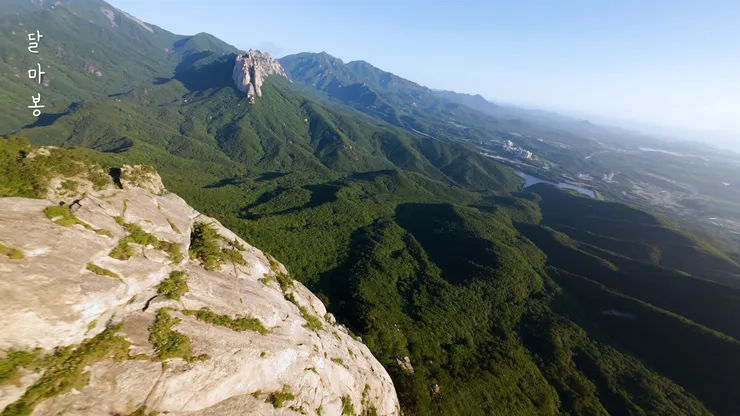 DJI_20260529061205_0001_D_joined_stabilized.00_01_12_03.Still012.jpg