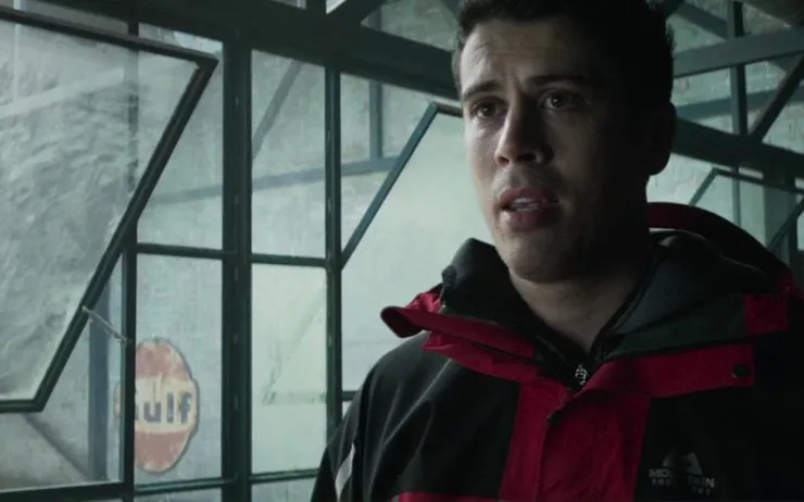 Mountain-Equipment-Jacket-Worn-by-Toby-Kebbell-in-The-Hurricane-Heist-10-800.jpg