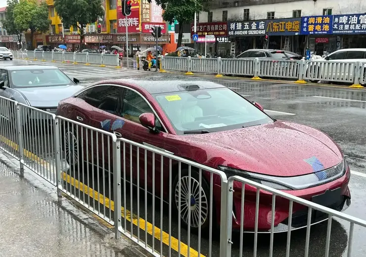 09_BYD_대한_실차_우천1.webp