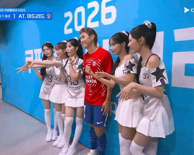리센느의 축구장 공연과 이강인과의 만남 이미지 10