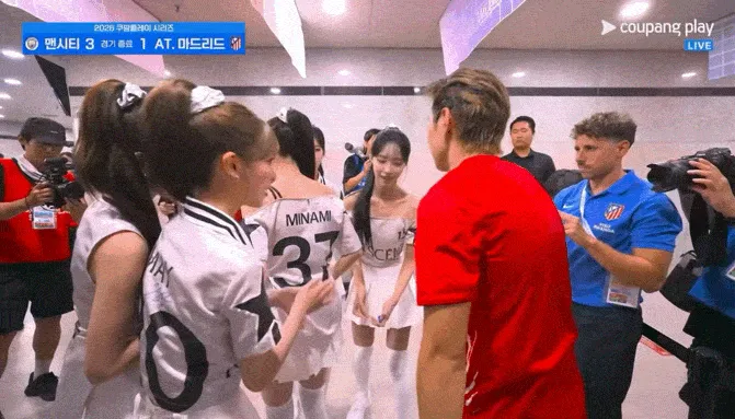리센느의 축구장 공연과 이강인과의 만남 이미지 14