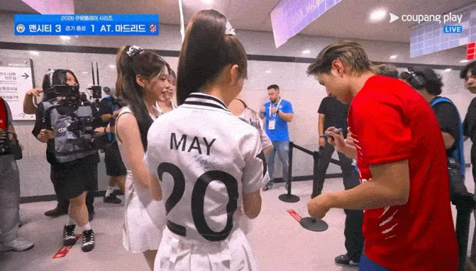리센느의 축구장 공연과 이강인과의 만남 이미지 16