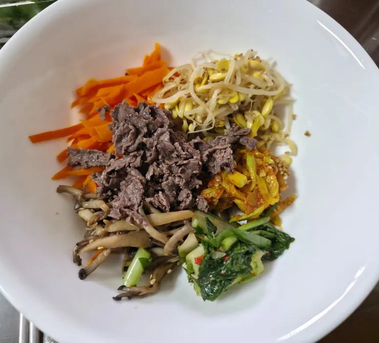 아침 점심 연속 비빔밥 이미지 2