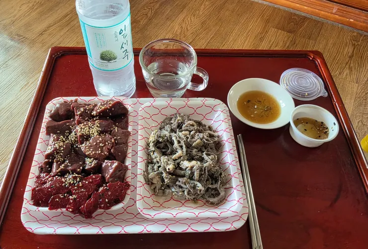 엄니 혼자 계신 시골에 와서 술한잔 하고 있습니다. 이미지 1